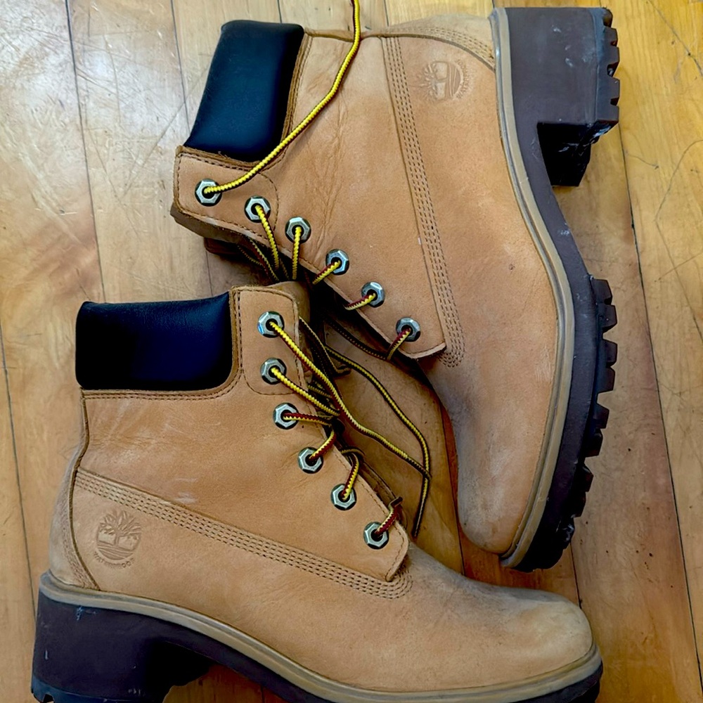 Timberland women’s boot size 8